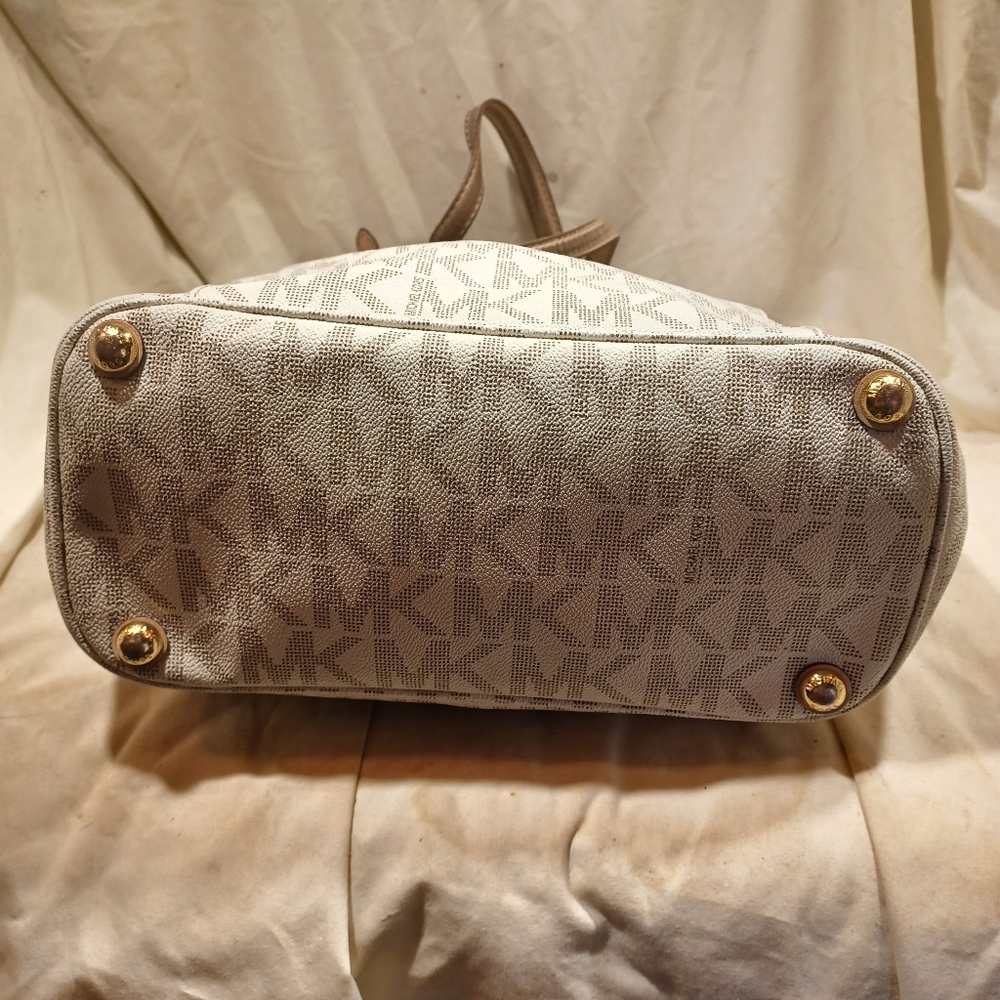 Michael kors tote - Picture 7 of 14